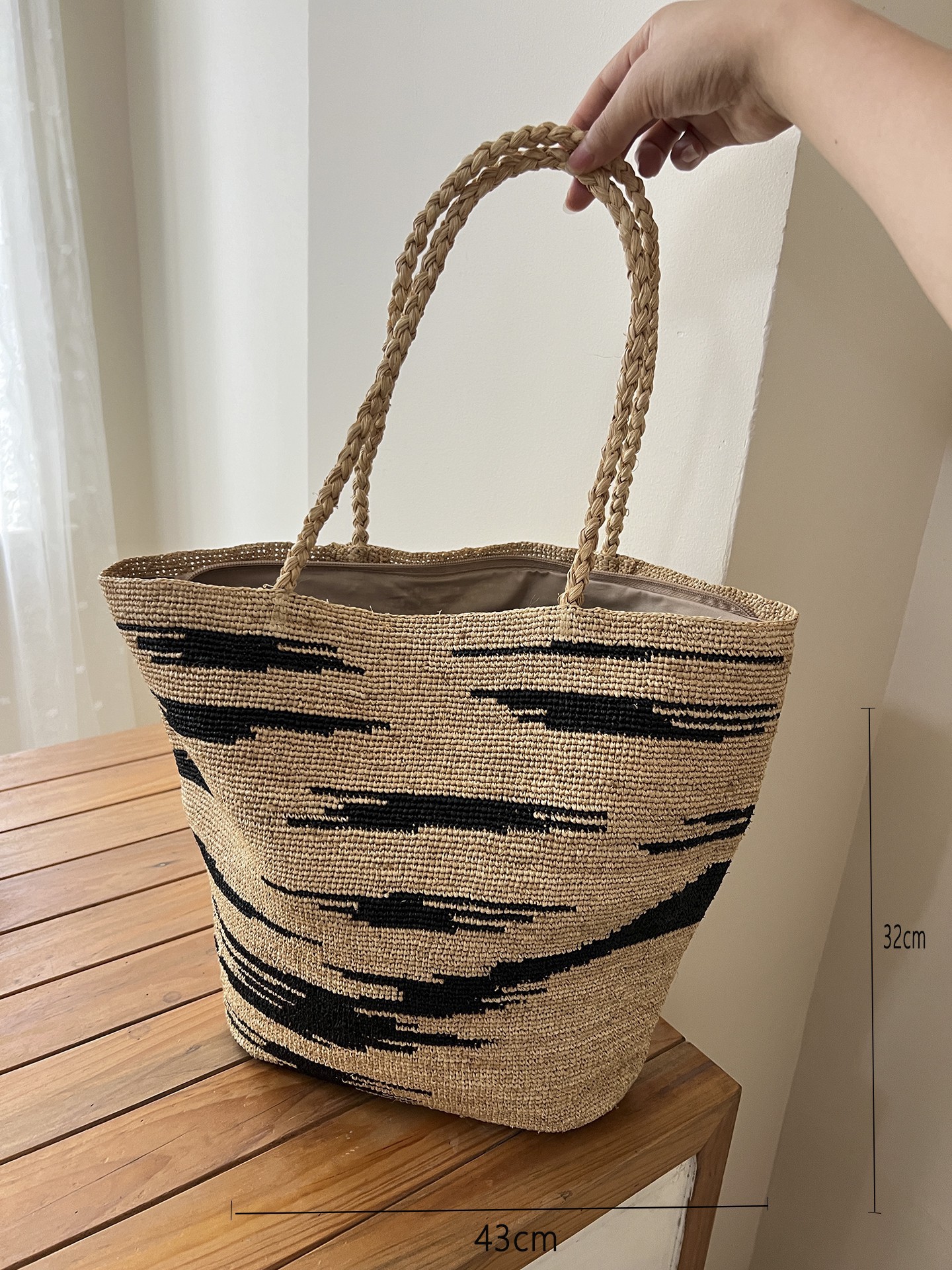 Women's Raffia Woven Bag - Summer Beach Vacation Style Shoulder Handbag, Korean Style Straw Bag - Thumbnail 3