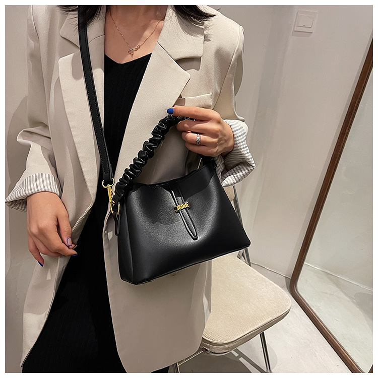 Western style simple fold small bag new autumn and winter 2021 bucket bag shoulder commuter messenger texture bagpicture6
