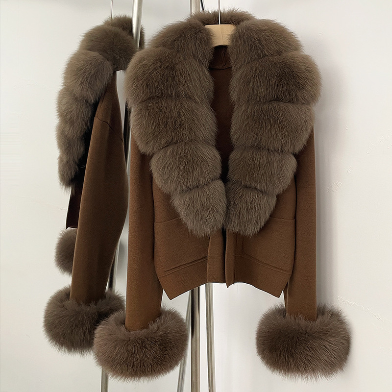 Super Stylish New Spring and Autumn Fur Knit Sweater with Real Fox Fur Collar, Elegant and Fashionable Commuter Style Short Coat Super Stylish New Spring and Autumn Fur Knit Sweater with Real Fox Fur Collar, Elegant and Fashionable Commuter Style Short Coat