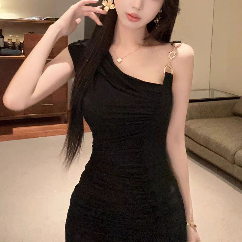 Celebrity Slanted Shoulder Suspender Dress for Women in Summer, Pure and Sexy Hip-Hugging Skirt, High-End, Unique and Beautiful Tube Top Skirt Celebrity Slanted Shoulder Suspender Dress for Women in Summer, Pure and Sexy Hip-Hugging Skirt, High-End, Unique and Beautiful Tube Top Skirt