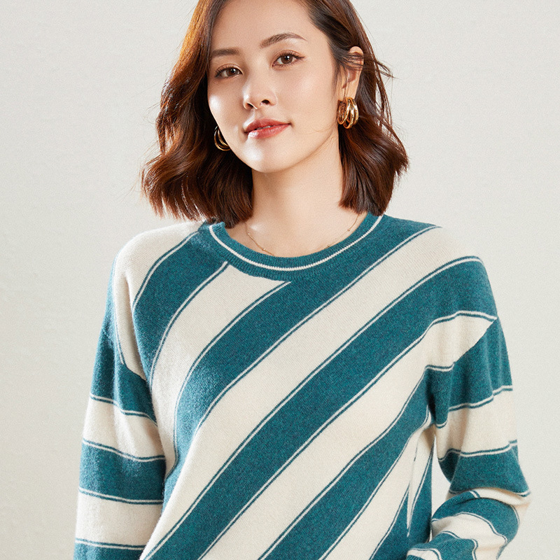 Striped Pure Wool Sweater Women's Round Neck Loose Thickened Knitted Sweater Korean Style Pullover Short Bottom Sweater Long Sleeve