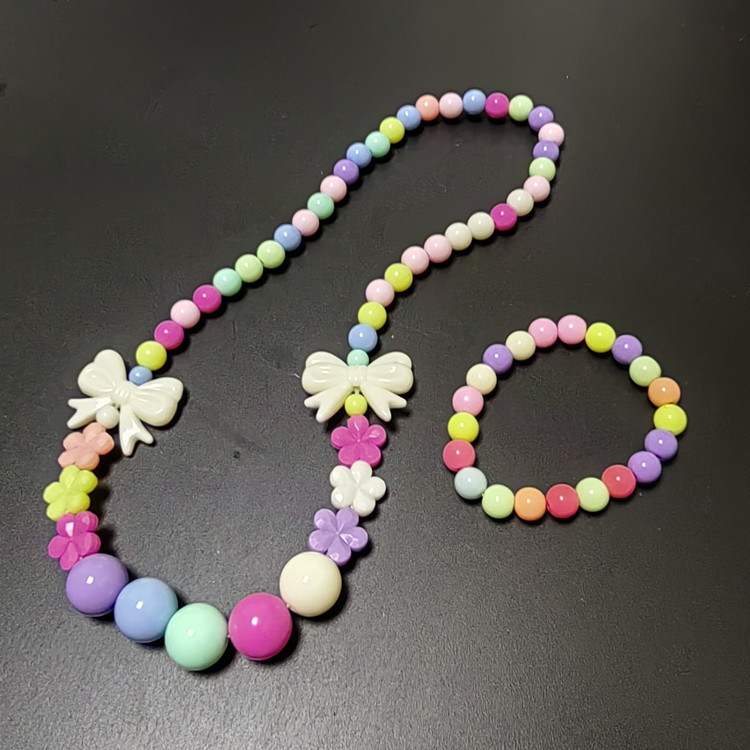 Light color double tie