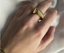 造型感异形复古不锈钢戒指女抽象线条艺术戒指钛钢镀18K真金