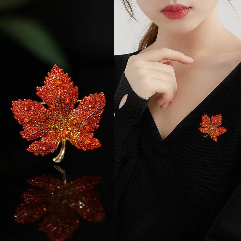 Luxury Maple Leaf Brooch With Full Diamond Inlay For Women_voghion.com