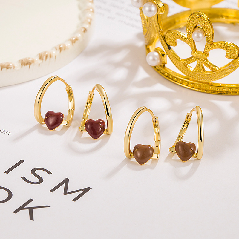 Vintage Coffee Color Heart Earrings for Women, Oil Drop Simple Elegant Autumn Winter Sweater Earrings Versatile High-End Personality