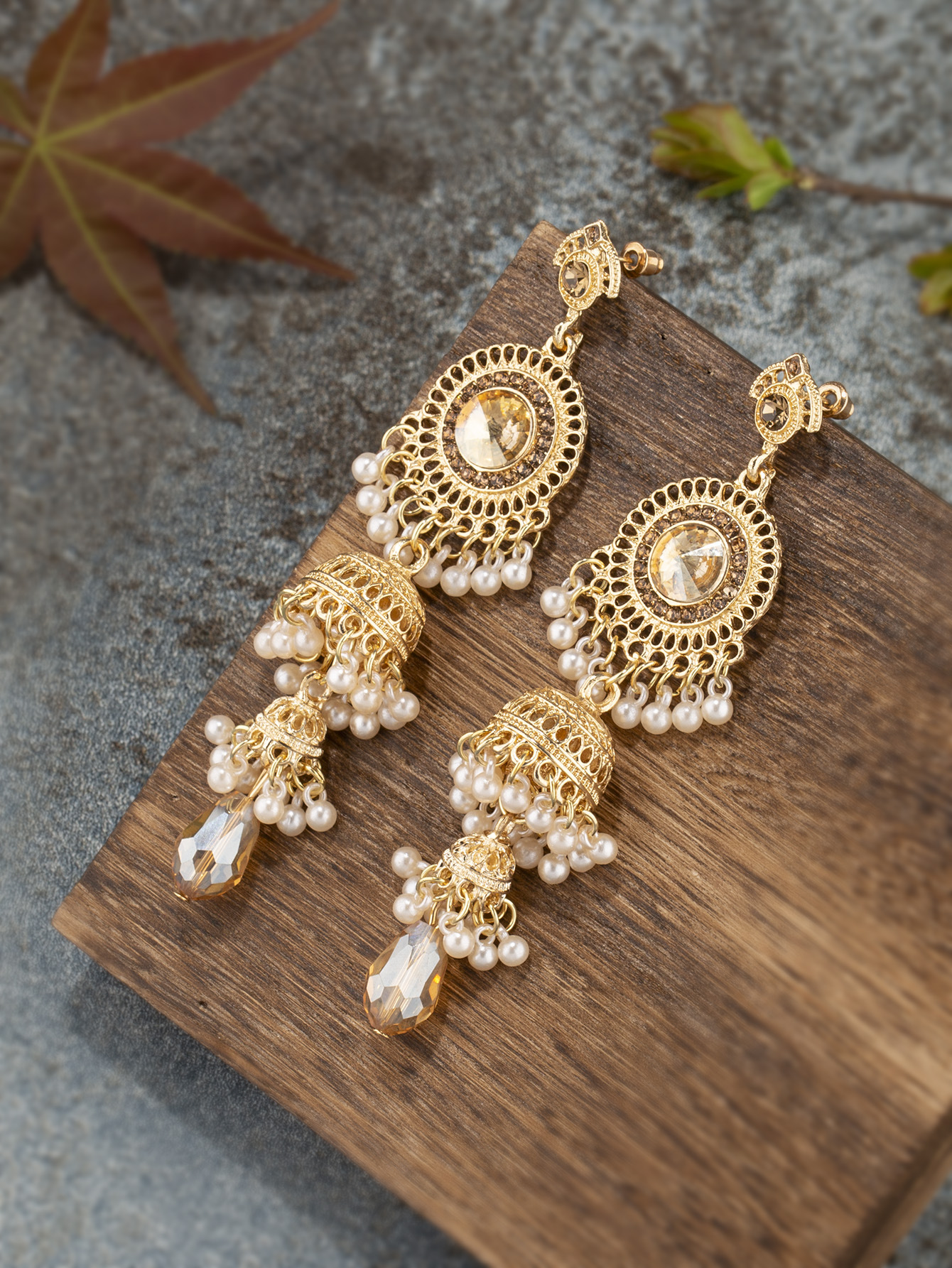 37g Weight Acrylic, Gem Inlay Material Drop Earrings Classification 1 Pair Quantity Daily, Street Occasion Alloy Material Round, Bell Pattern Women's Gender Pearl, Plating, Inlay Design Retro Style 1 Pair Retro Round Bell Pearl Plating Inlay Alloy Acrylic Gem Drop Earrings 19