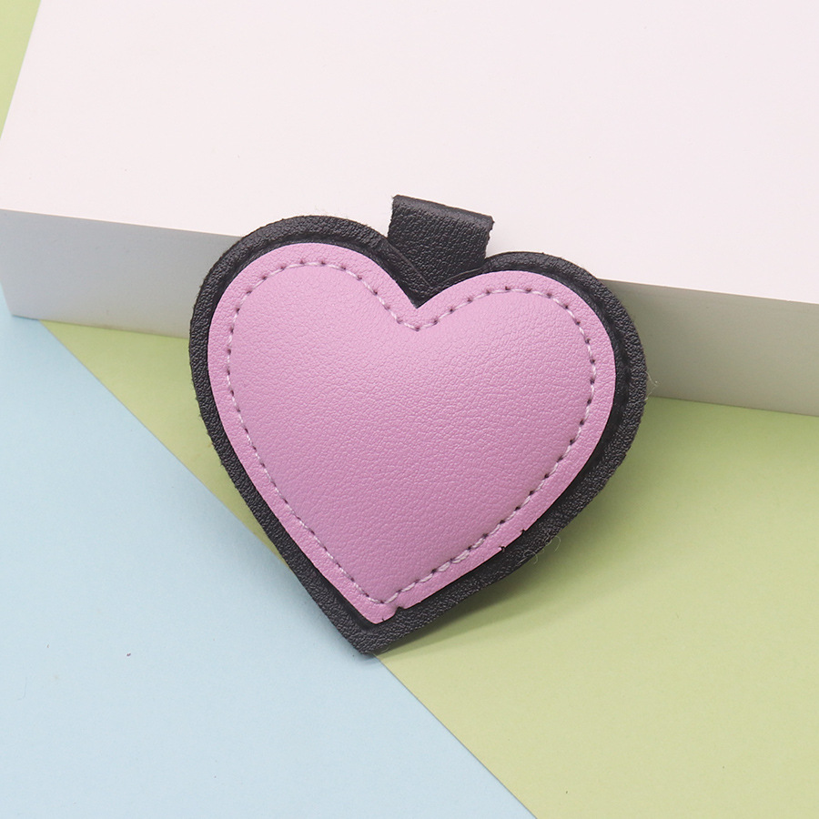 Fabricantes de cuero en stock amor bolsos colgantes de llaveros redondos sonrientes creativos bolsos colgantes de llaveros de automóviles image 11