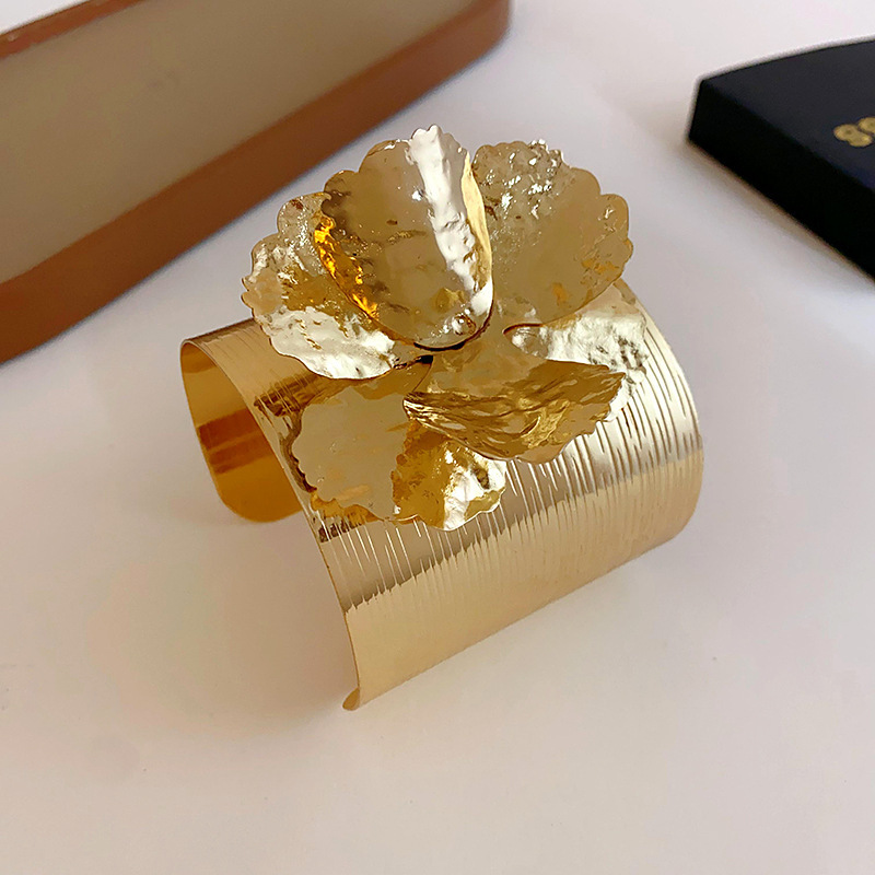 冷たい風のシンプルな金属の格子縞のブレスレット欧米の越境する新型の手環の小さい大衆のファッションの高級感の手飾りの卸売り|undefined