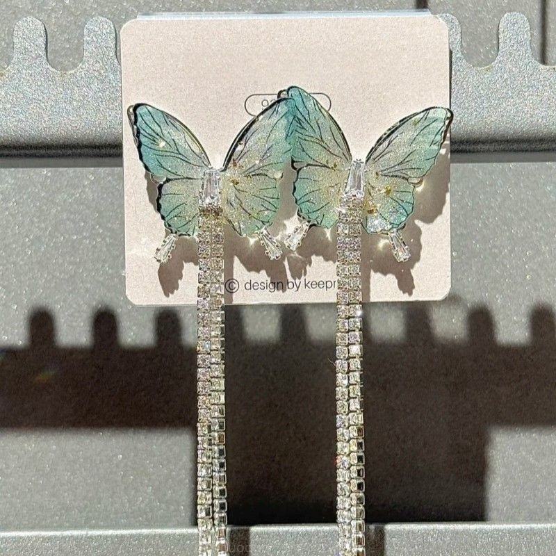 ニッチなデザインの高級ブルーバタフライパールイヤリング、女性用、2025年夏の新作人気ファッションイヤリング