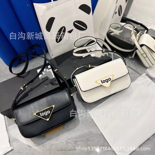 23 autumn and winter foreign trade new French single shoulder Women's bag European and American fashion elegant single shoulder crossbody storage small square bag wholesale