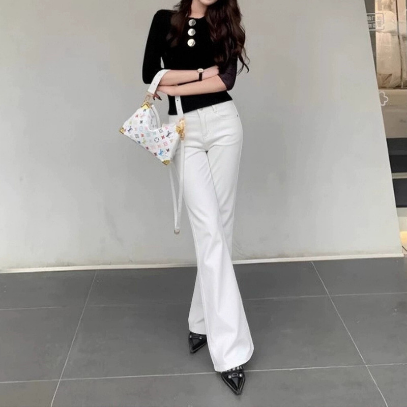Daijiaer's same style white flared jeans for women, 2026 autumn collection, high-waisted, slimming, drapey straight-leg bootcut jeans Daijiaer's same style white flared jeans for women, 2026 autumn collection, high-waisted, slimming, drapey straight-leg bootcut jeans