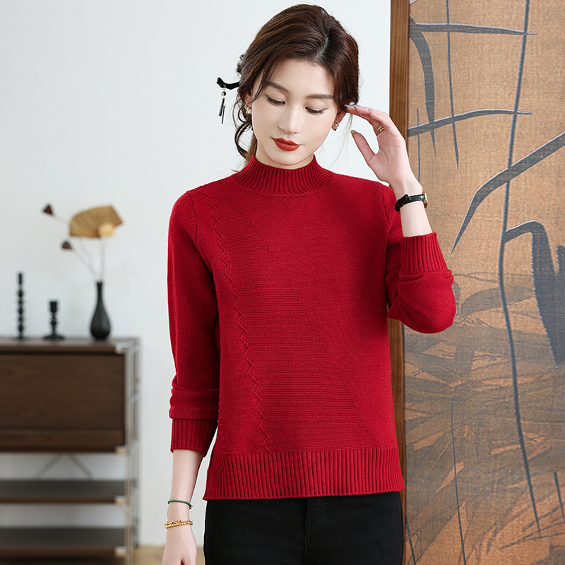 Retro solid color fashionable sweater with a round collar