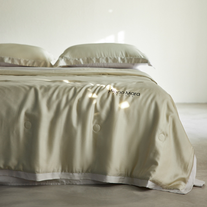 60 pieces of Lyocell Tencel Li Guan Qi Soybean Summer Cooling Quilt Set, machine washable air conditioning quilt set with four pieces, cold-sensitive thin blanket