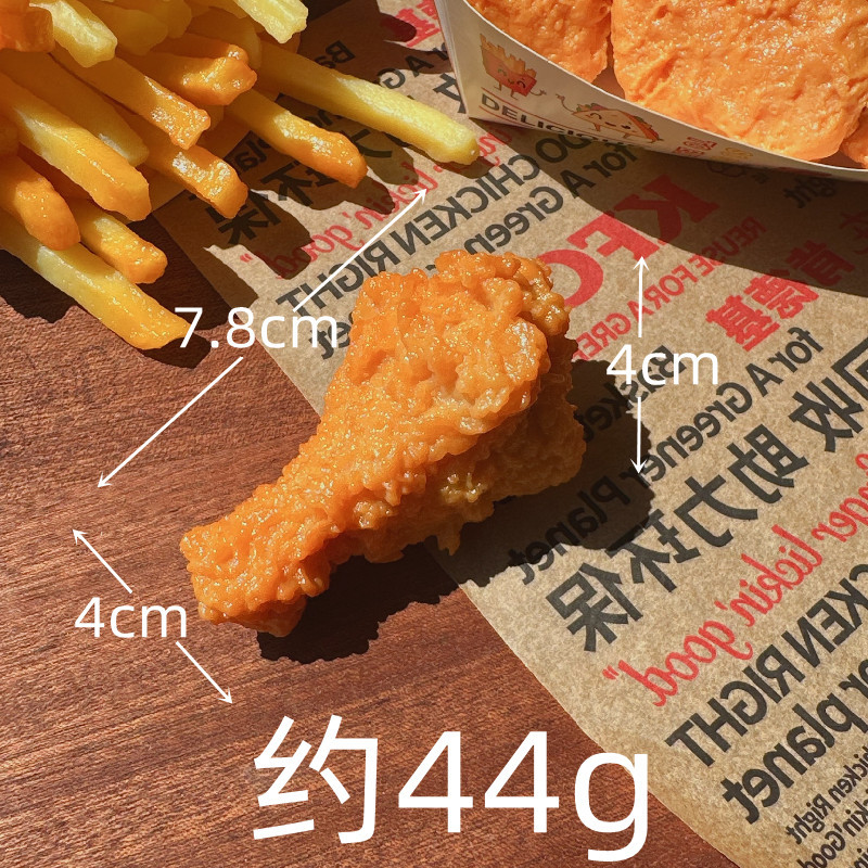 Fábrica en stock al por mayor simulación alimentos papas fritas pollo pierna alas Orleans cangrejo alicates fritos modelo de juego accesorios colgantes adornos