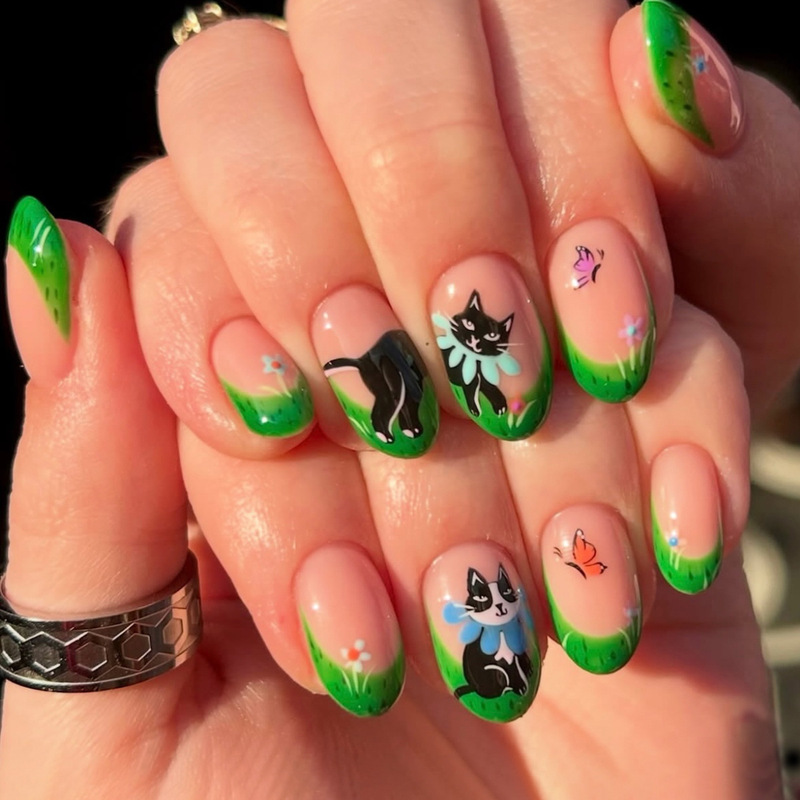 Wearable Nails with Oval-Shaped Green French Edges, Cartoon Cute Cat, Butterfly, and Flower Prints, Removable Fake Nails