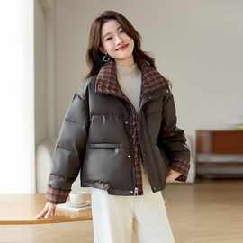 美拉德格纹拼接皮衣羽绒服女短款冬季新款时尚宽松保暖白鸭绒外套