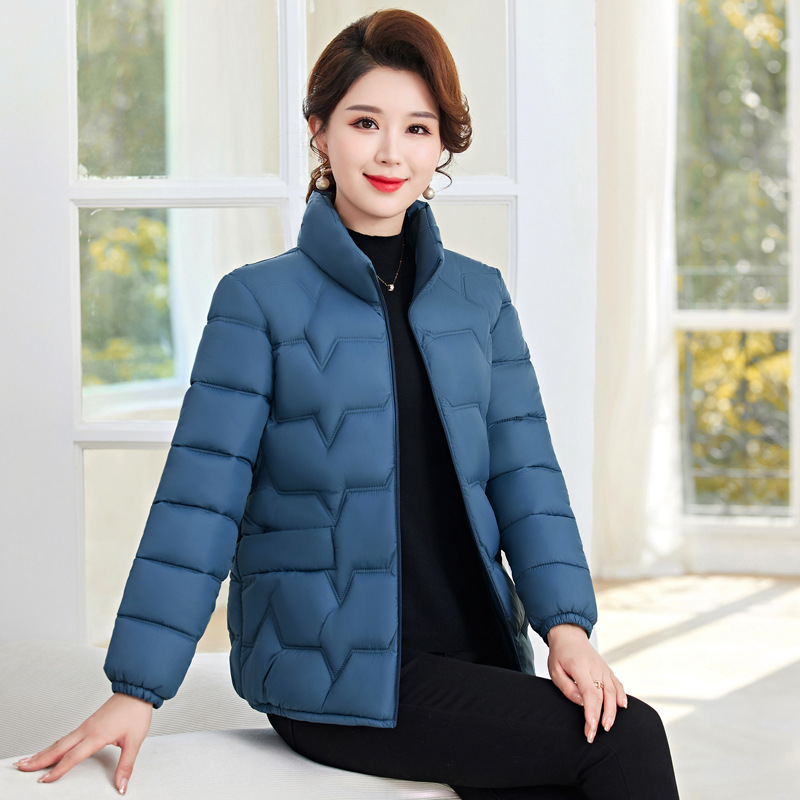 Damas de mediana edad delgadas y delgadas, chaqueta de pluma ligera, chaqueta corta, madres engordadas, chaqueta de algodón más grande image 8