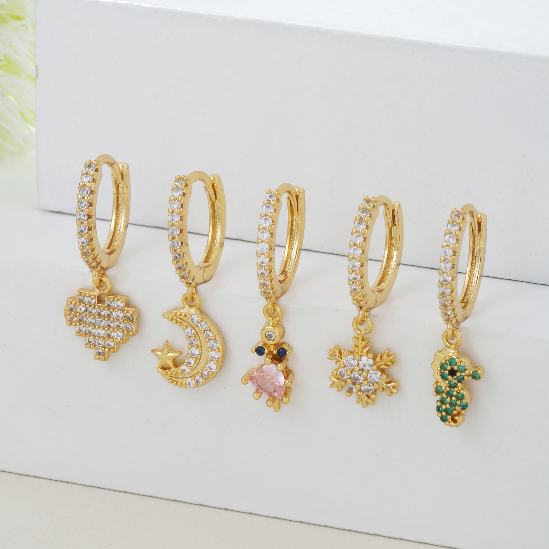 Fashion Animal Moon Heart Shape Copper Inlaid Zircon Drop Earrings 1 Piece