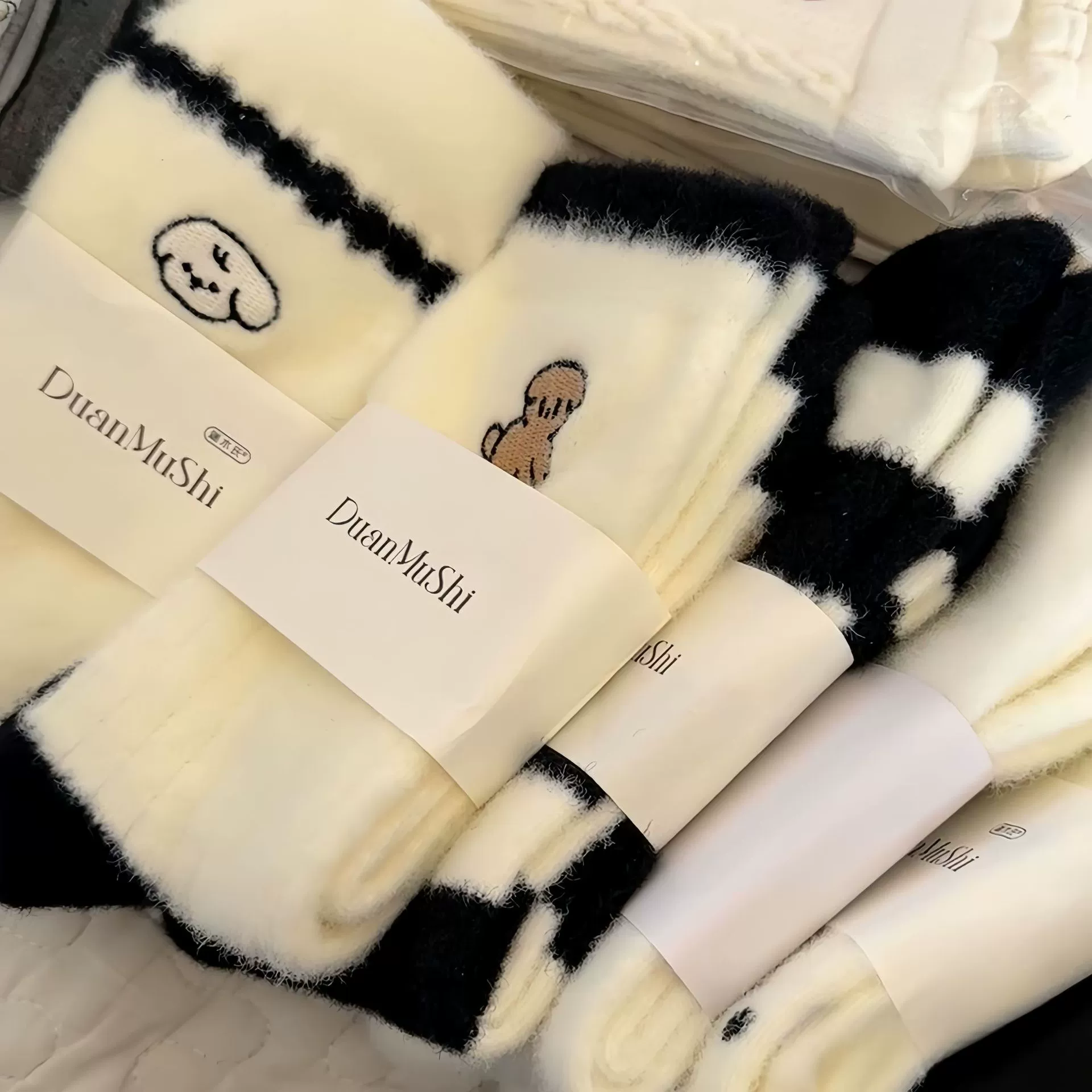 Белые плюшевые носки дети осенние и зимние средние носки утолщенные австралийский бархат теплый зимний домашний сон милые носки