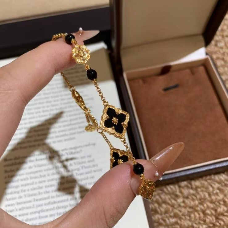 Retro black and gold, high-end, old-money style, lightweight luxury, intricately designed floral bracelet, trendy, stylish, and unique Retro black and gold, high-end, old-money style, lightweight luxury, intricately designed floral bracelet, trendy, stylish, and unique