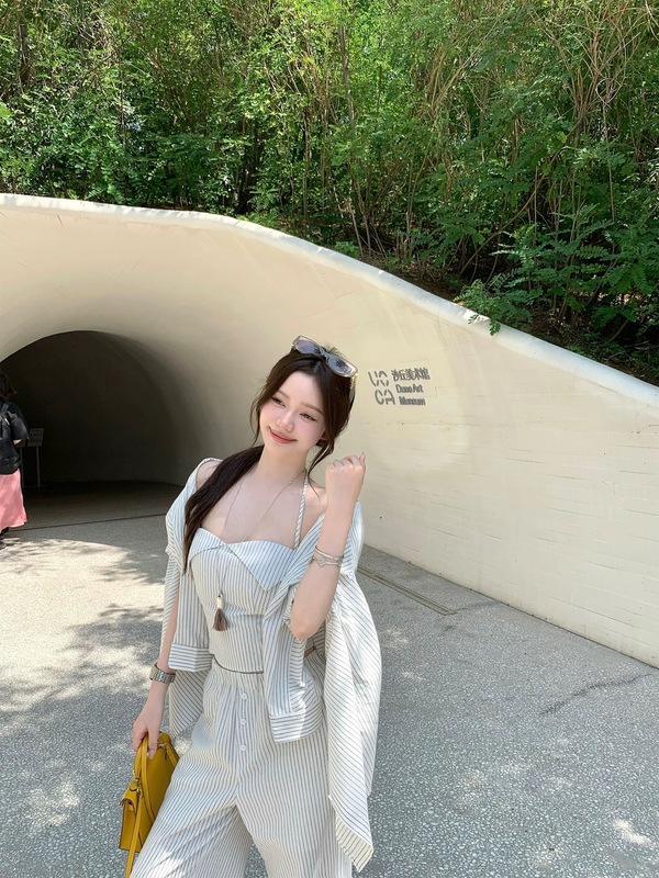 陈佳楠NNSKR博主套装夏季新款气质条纹衬衫/翻边吊带/两件套|undefined