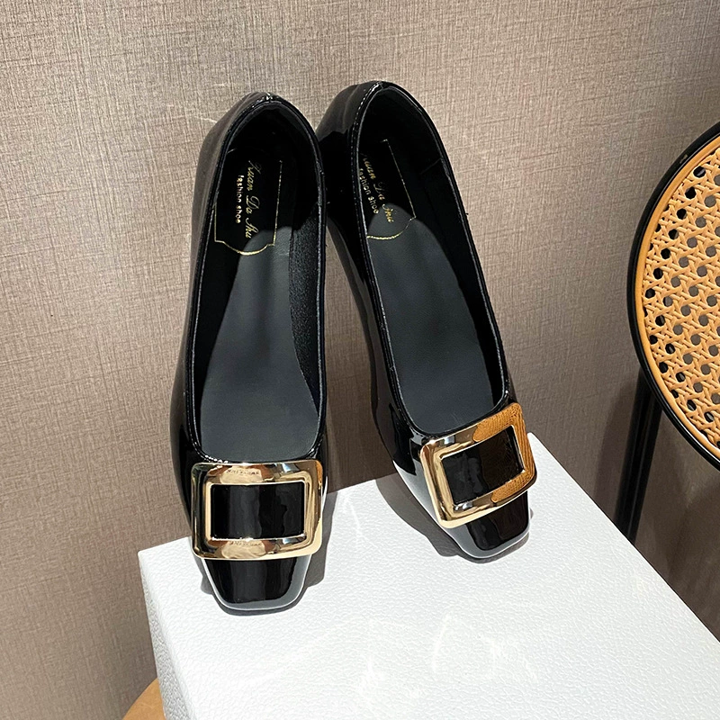 Rv квадратная пряжка квадратная голова одна обувь женская 2025 новый толстый каблок и легкий рот дикая рабочая обувь на низком каблуке черная женская обувь большого кода 41