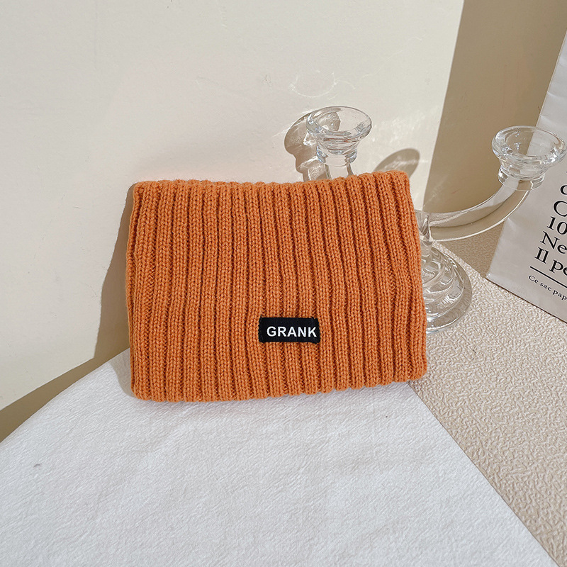 Otoño y invierno correa de cabello de punto para mujeres 2024 nuevo deportivo frente protector a prueba de viento frente caliente cubierta de cabello de mes paquete pañuelo