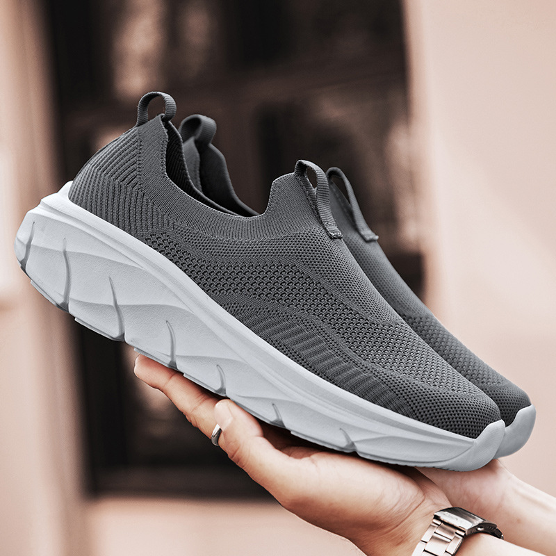 Spring and Summer New Lovers Slip-on Mesh Shoes Flying Weaving Breathable Casual Shoes Outdoor Lightweight All-match sneaker Men Spring and Summer New Lovers Slip-on Mesh Shoes Flying Weaving Breathable Casual Shoes Outdoor Lightweight All-match sneaker Men
