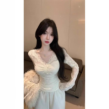 纯欲辣妹性感v领上衣女秋冬小香风加绒蕾丝打底衫拼接内搭T上衣女