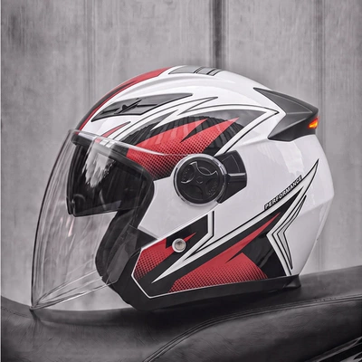 Motosiklet kaskı (dəbilqə) — LED tail light, half helmet - white-flame-msuitable-for-head-circumference-57-58-cm