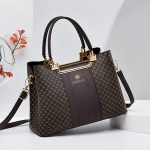 Fashionable Retro PU Handbag with Medium Softness and Single Handle Design for Everyday Outfit