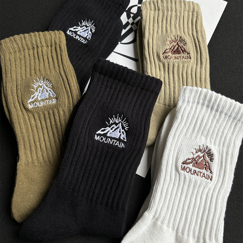 Retro American Style Mountaineering Socks Men's Cotton Stockings Autumn and Winter Mid-tube Stacked Stockings Women's Trendy Men's Tooling Sports Stockings