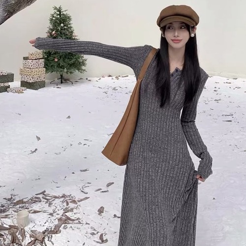 Retro Minimalist Versatile Knit Long Sleeve Dress for Women Spring High-waisted Slimming A-line Skirt Autumn/Winter Base Long Dress