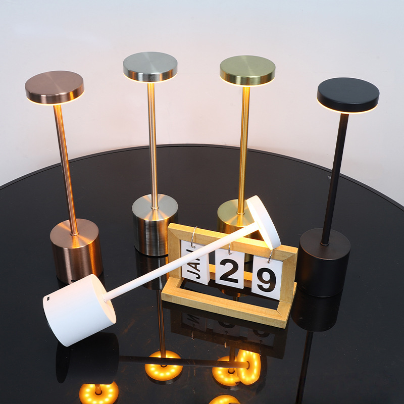 Lámpara de Ambiente LED Táctil de Metal, Recargable, Luz de 3 Colores para Dormitorio