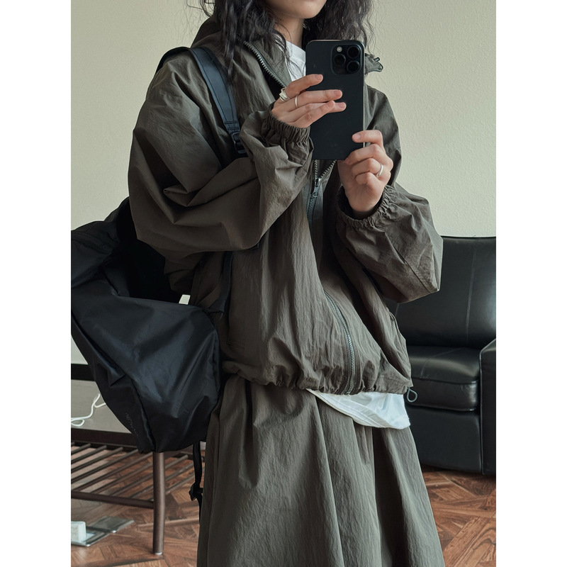 春夏の新日本アウトドアスポーツスタイルフード付き防風ワークジャケットルーズシルエットカジュアルジャケット女性用|undefined
