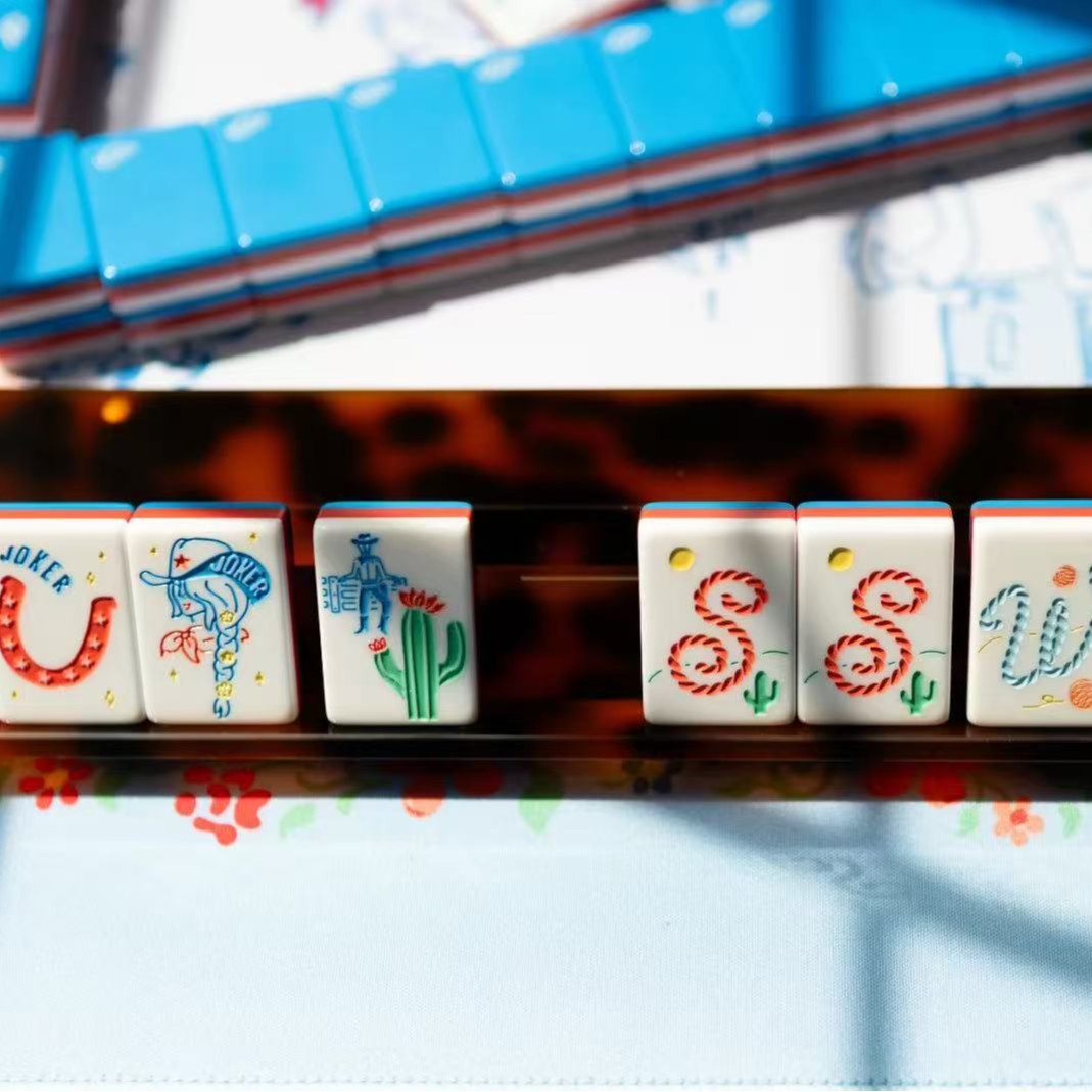 Cross-border best-selling new luxury modern acrylic blue Miss Cowboy American-style three-layer gift mahjong set