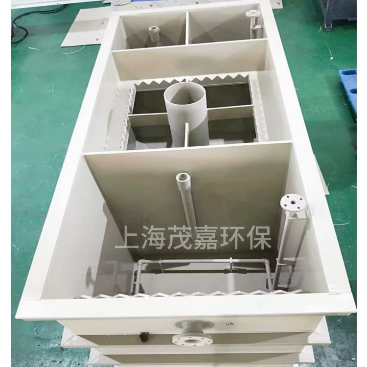 Шанхайские производители оптом поставляют резервуары из ПП материала специальной формы, химические резервуары, квадратные реакторы, осветлительные резервуары.