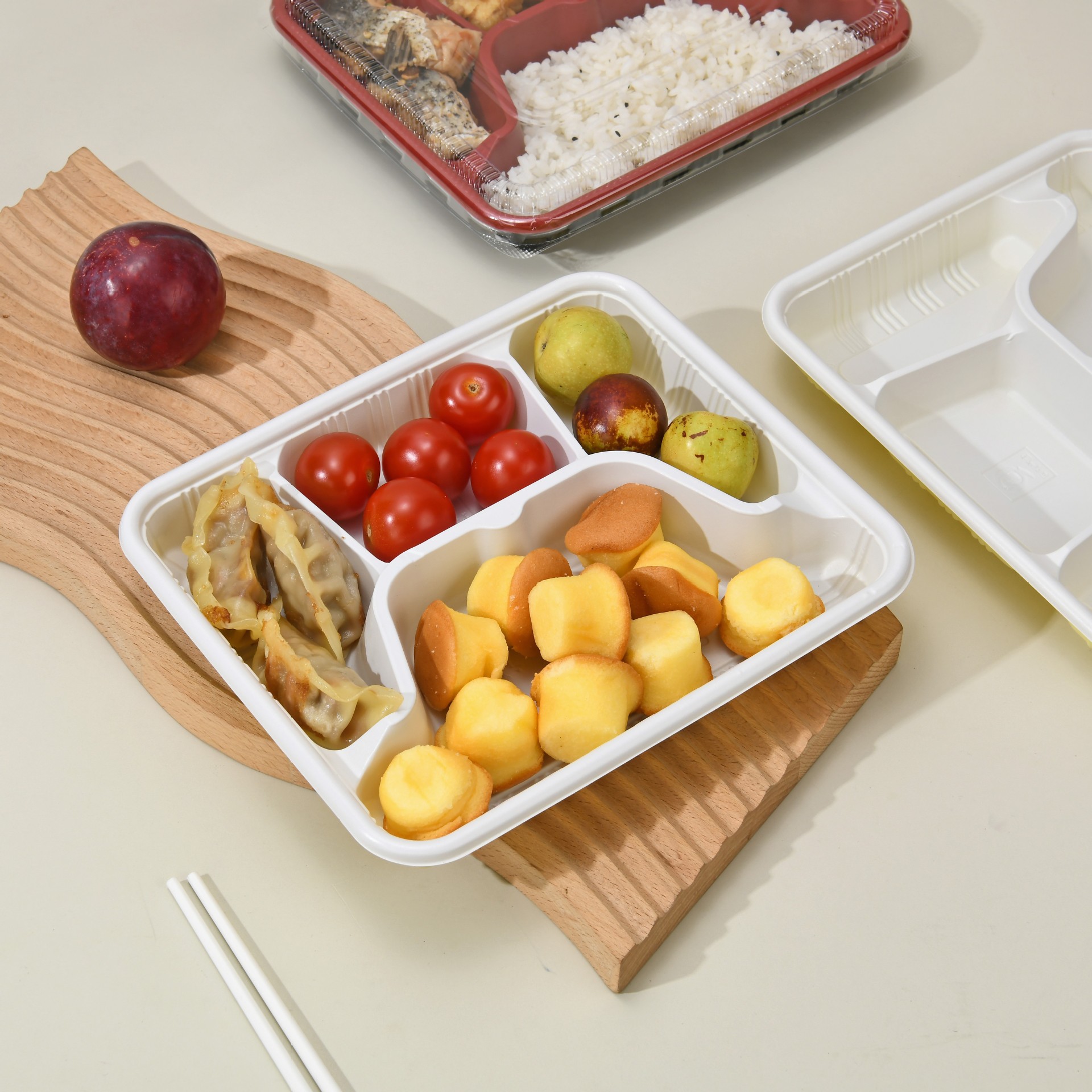 Disposable Fast Food Boxes with Three Compartments, Four Compartments, Five Compartments, Plastic Lunch Boxes with Three, Four, or Five Compartments, Take-Out Packaging Boxes, Rectangular Compartments
