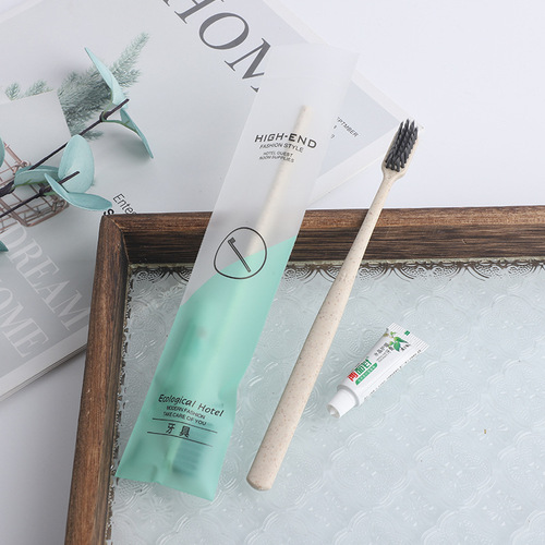 Single-use hotel supplies set, inn room disposable toothbrush, toothpaste, comb, guest-use household toiletries