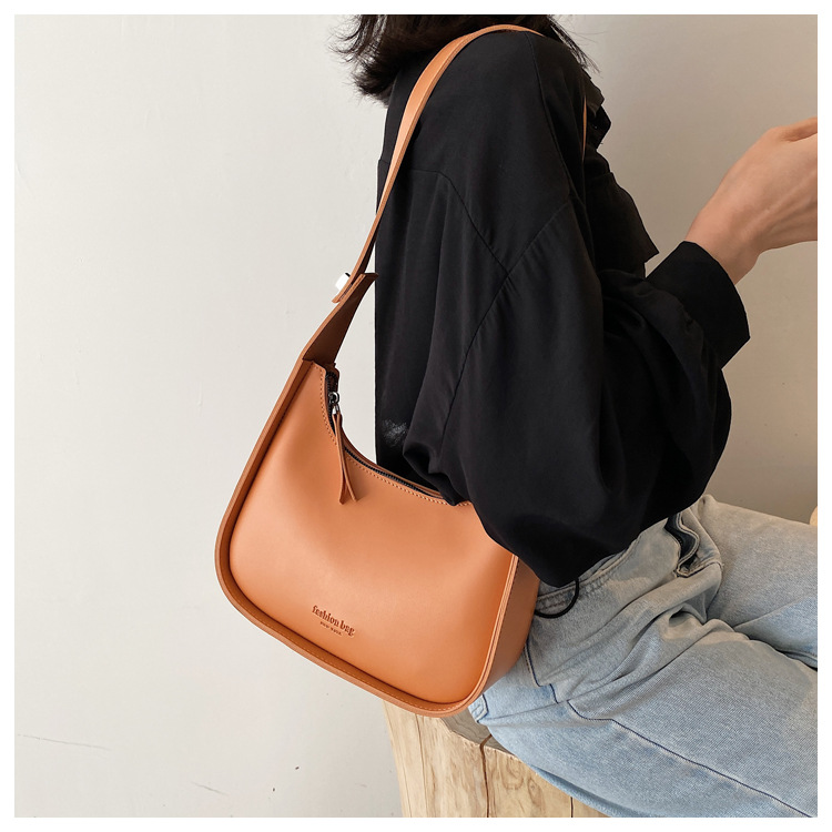 Simple Casual Large-capacity Bucket Bag display picture 4