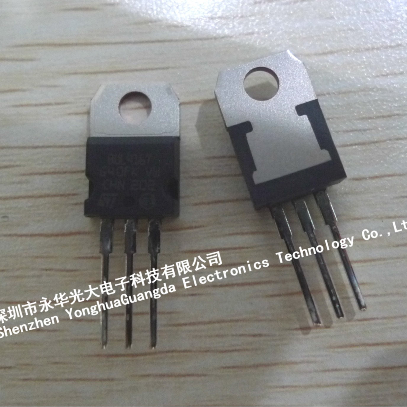 BUL416 BUL416T  TO-220 可控硅三极管