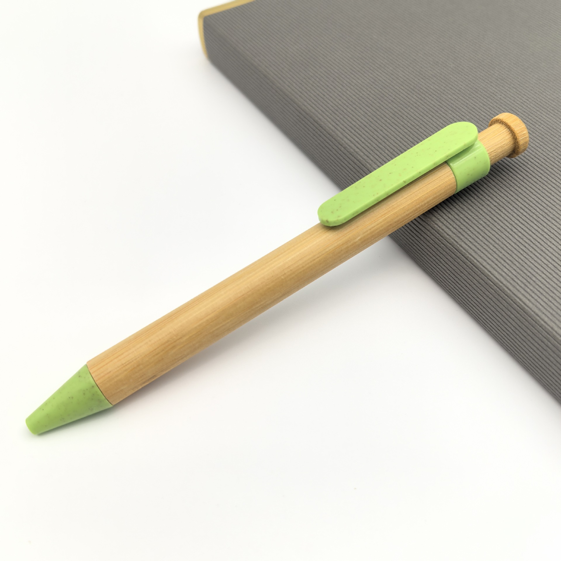 Lápiz de bola de bambú transfronterizo al por mayor cabeza de hongo pequeño respetuoso con el medio ambiente material de paja lápiz de madera de bambú logotipo láser lápiz de bambú