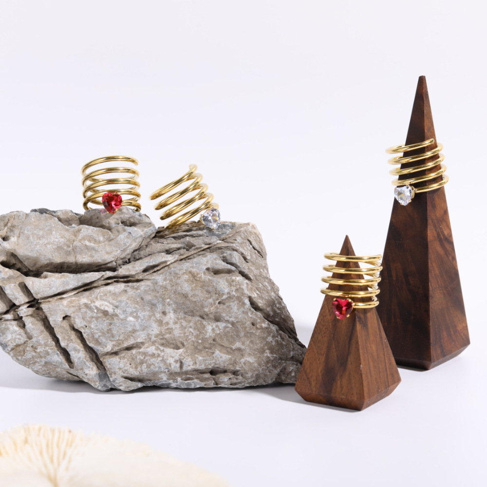 Simple Style Heart The Answer Stainless Steel Zircon Rings Gold Plated Stainless Steel Rings