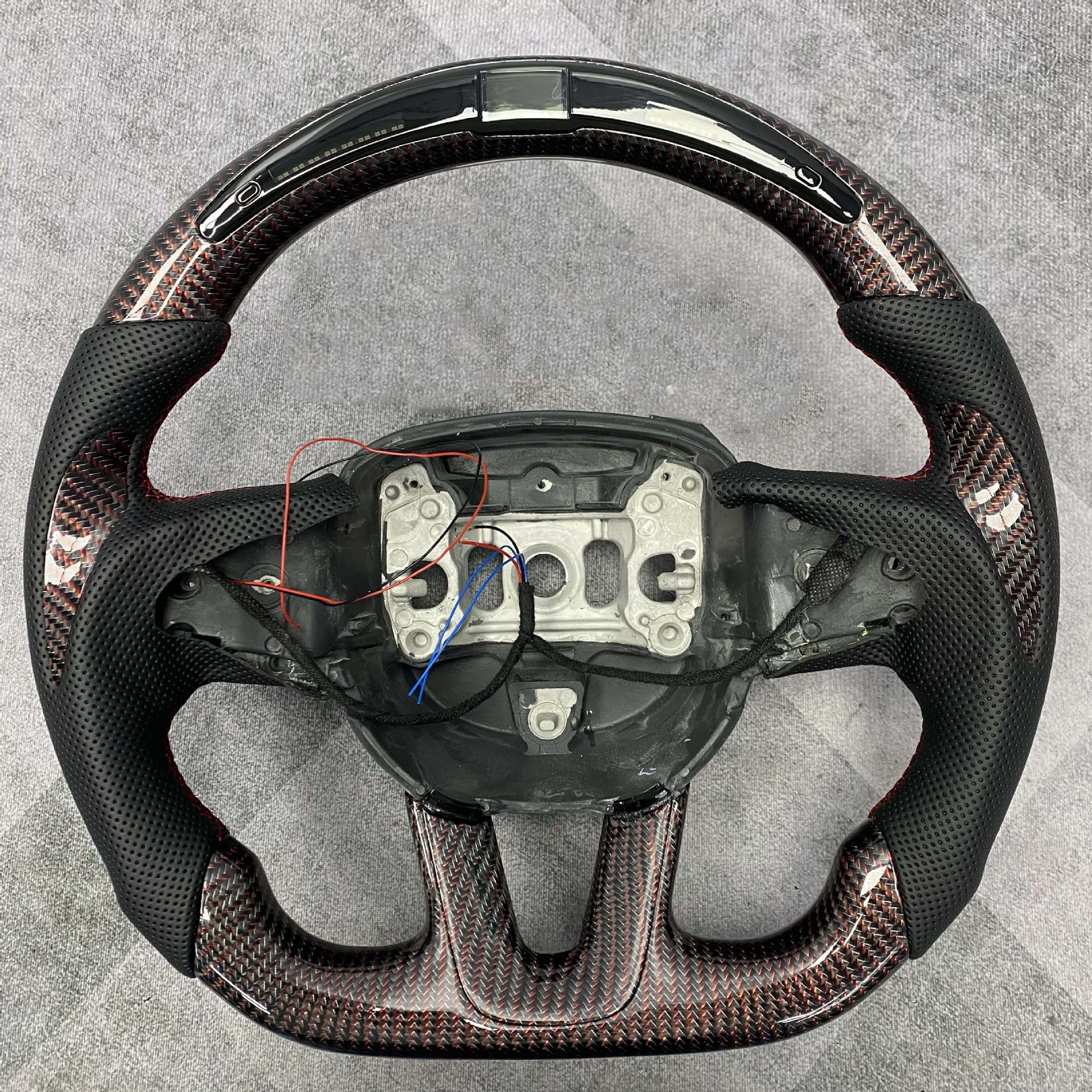 Customized Carbon Fiber Steering Wheel Suitable for Dodge Challenger Srt Dodge Hellcat Charger Modified with Led Lights