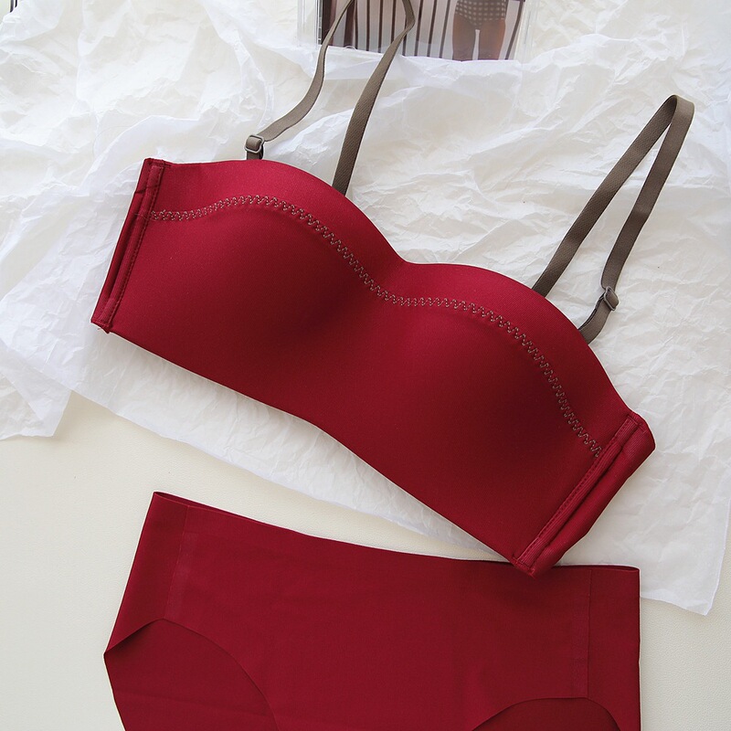 Sexy Curves, Round and Plump Breasts, Small Bust Push-Up, Side Breast Support, Seamless, Wire-Free Half-Cup Bra Set Sexy Curves, Round and Plump Breasts, Small Bust Push-Up, Side Breast Support, Seamless, Wire-Free Half-Cup Bra Set