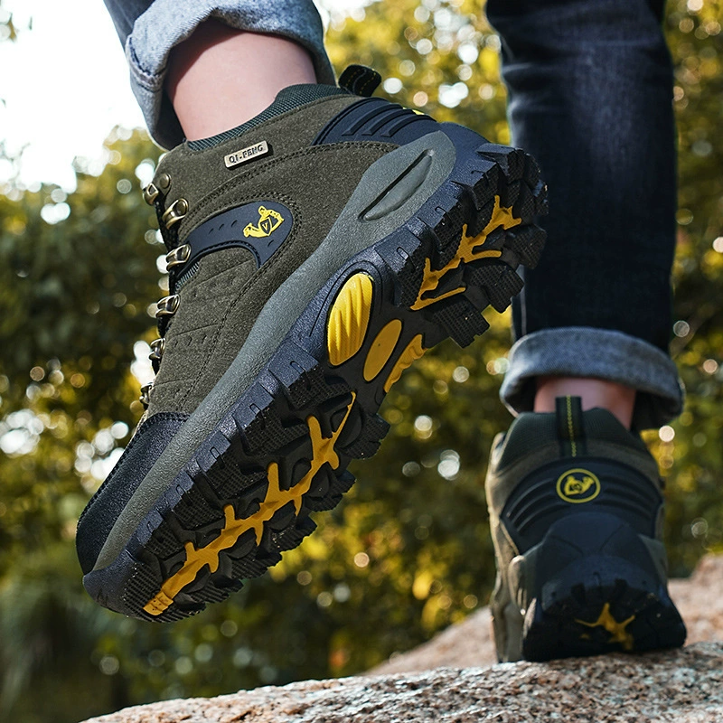 Уличная обувь с высоким берцем, осенне-зимняя мужская обувь, нескользящая и износостойкая дорожная обувь, походная обувь на толстой подошве, обувь для пап среднего возраста, спортивная обувь.