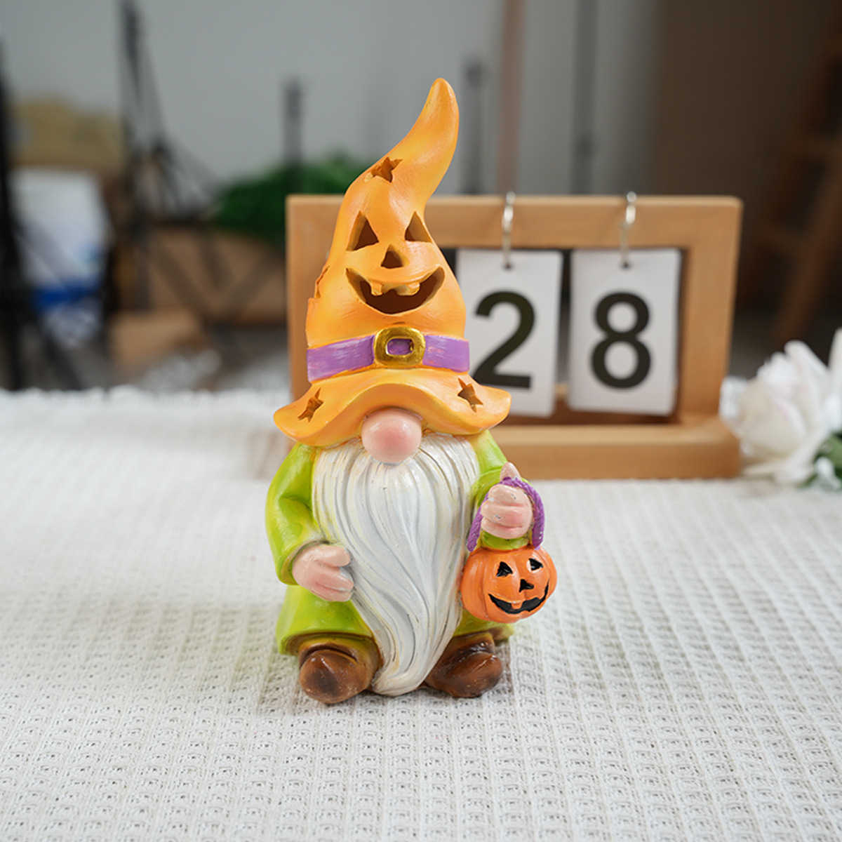 Cross-Border Halloween New Garden Gnome Statue Dwarf Ornament Halloween Leprechaun Resin Pumpkin Gnome Decoration