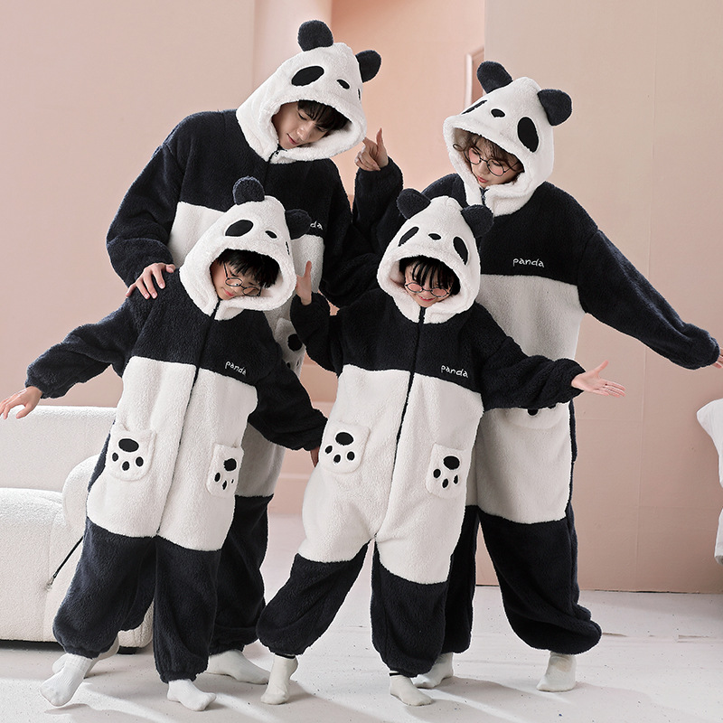Padres e Hijos de Una pieza de la familia de tres bocas de cuatro boca pijamas de invierno cálido coral polar de dibujos animados Panda franela homewear