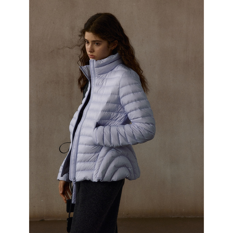 【识几】Hourglass-Shaped Waist-Cinching Lightweight Ribbed down Jacket Slim Fit Stand Collar White Duck down Warm Coat M9387 【识几】Hourglass-Shaped Waist-Cinching Lightweight Ribbed down Jacket Slim Fit Stand Collar White Duck down Warm Coat M9387