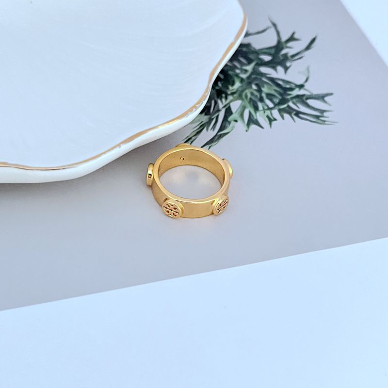 Fashionable small design elegant ring with letters